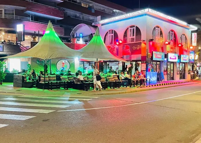 Paradise Lloret يوريت دي مار