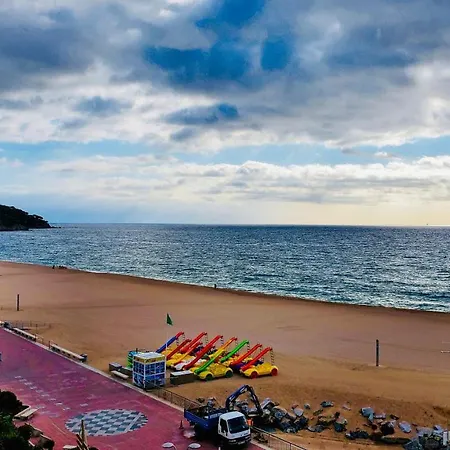 Paradise Lloret يوريت دي مار