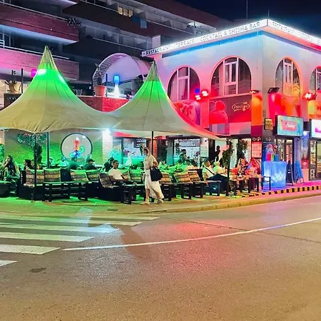 Paradise Lloret يوريت دي مار